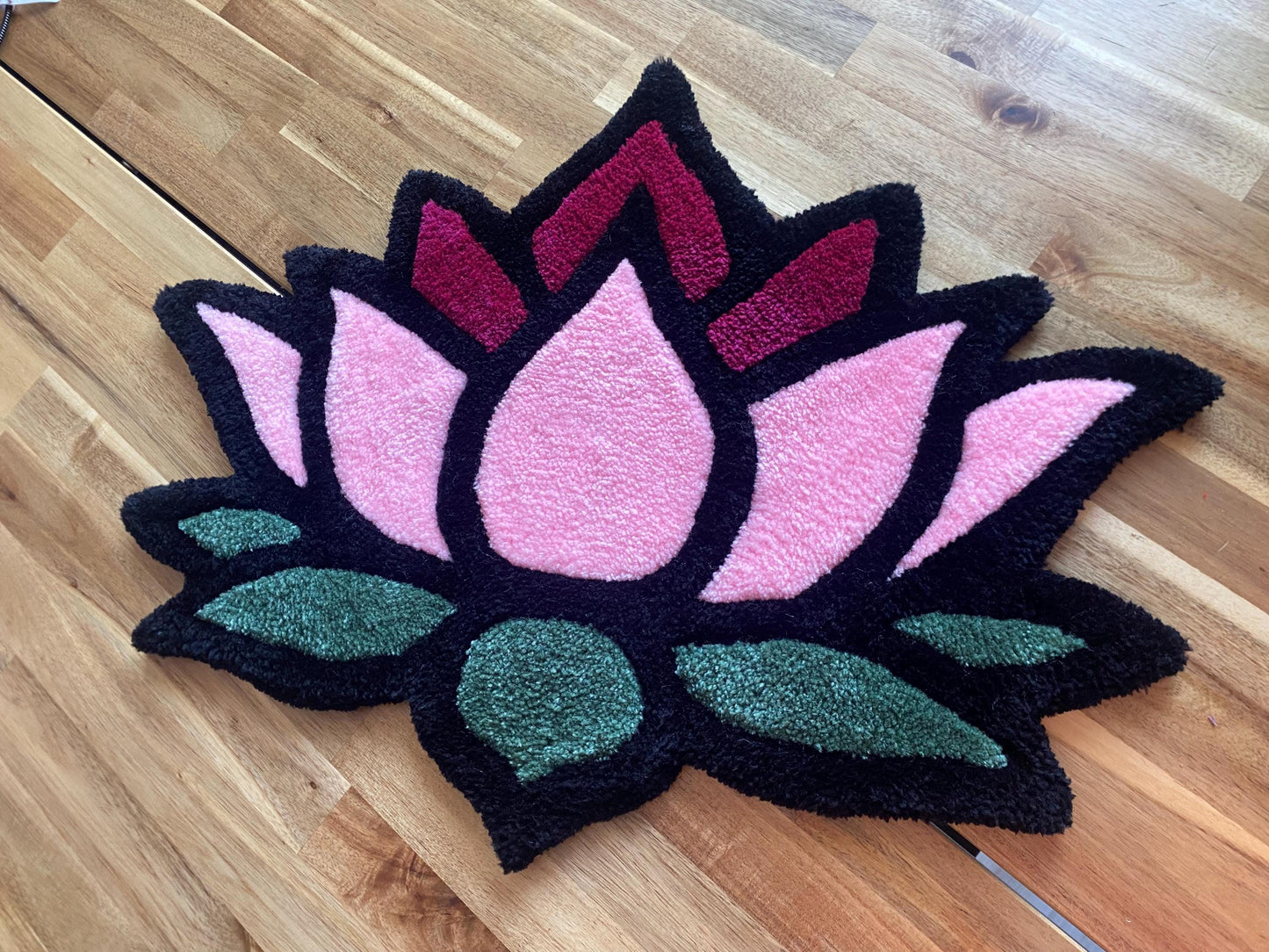 El Yapımı Lotus Çiçeği Tufted Halı 62x46cm Duvar veya Zemin