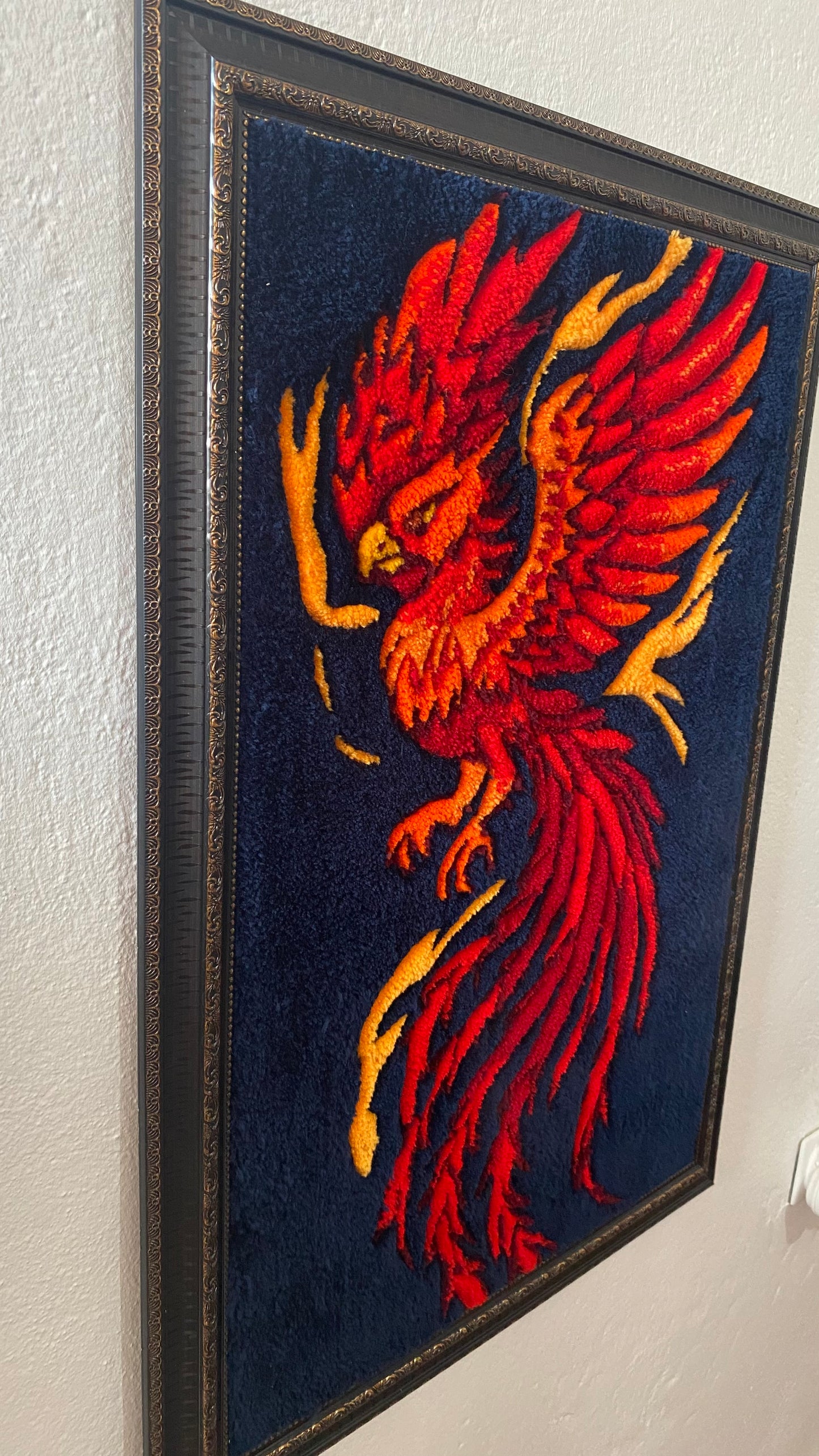 Phoenix Tufted Halı Duvar Süslemesi