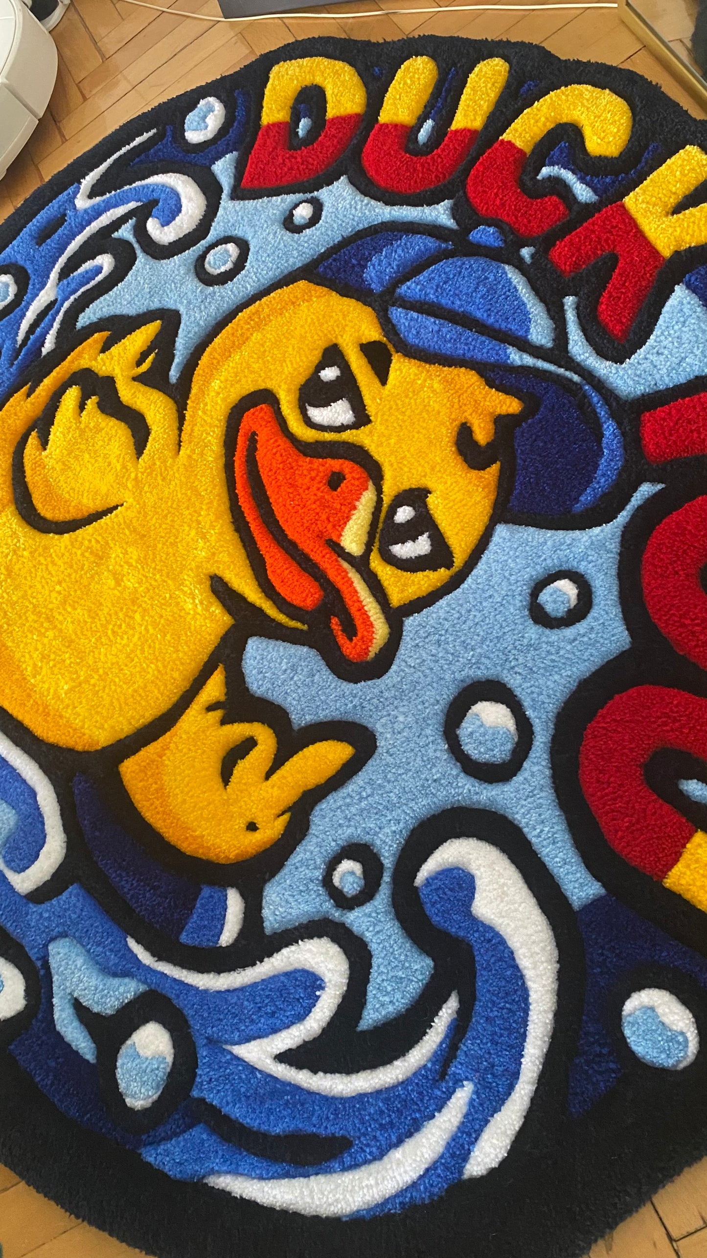 Elips Ördek Desenli Tufted Halı - 105x91 cm