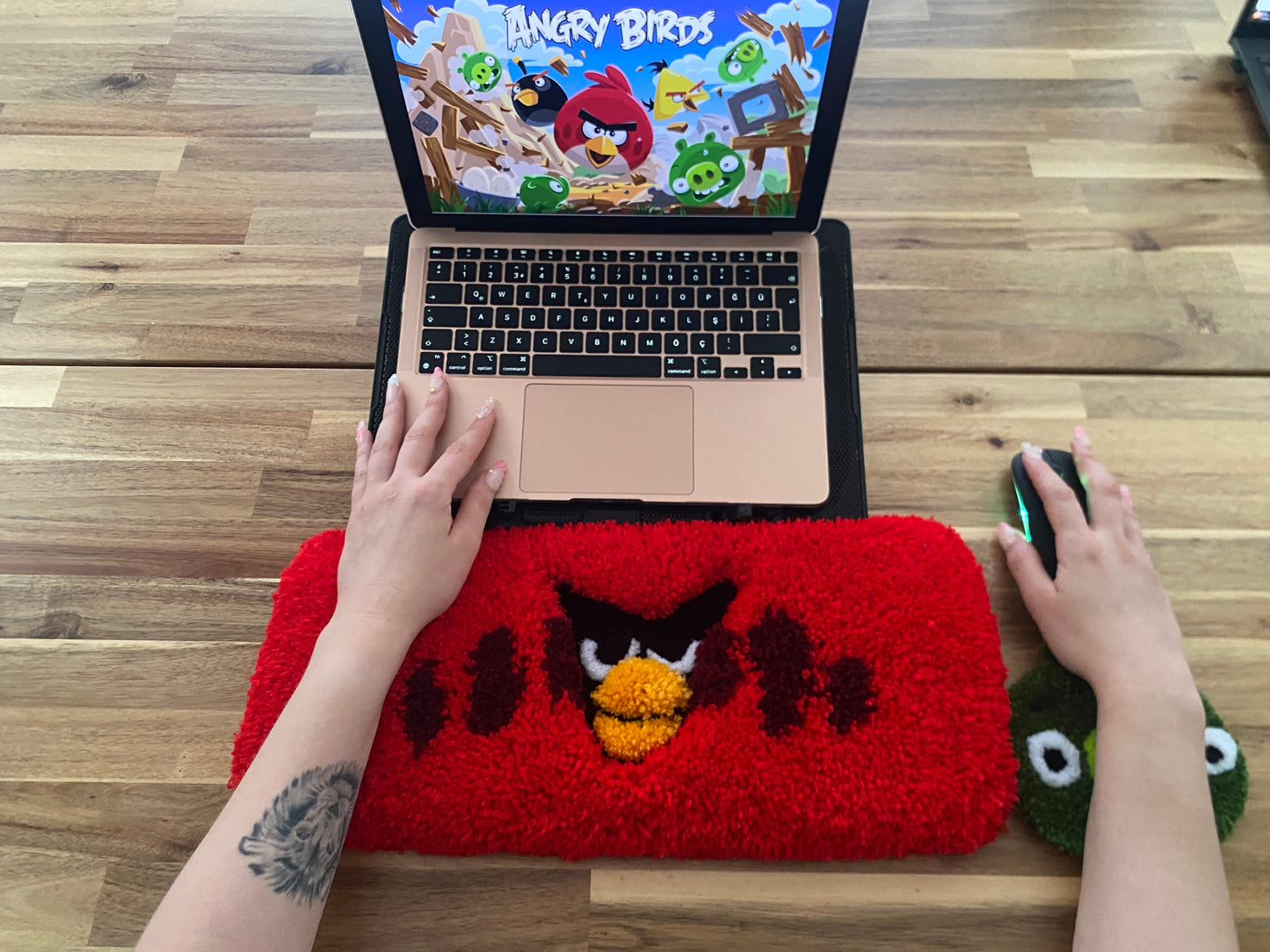 Angry Birds Keyboard Rug Set – Handmade Tufted Desk Mat