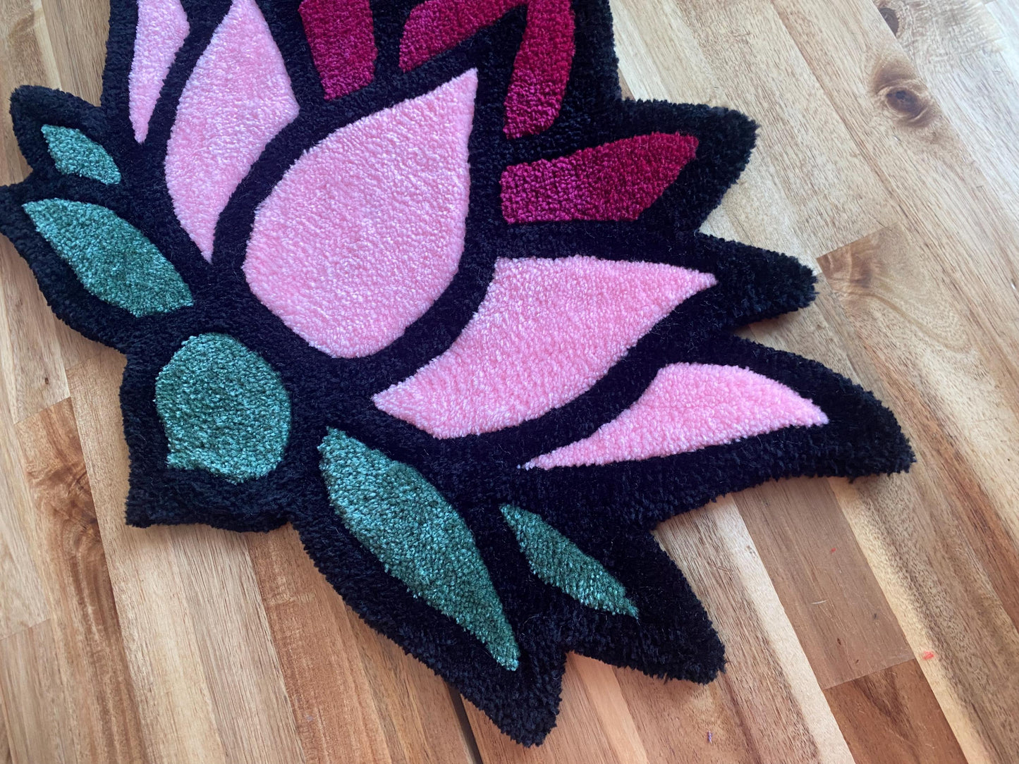 El Yapımı Lotus Çiçeği Tufted Halı 62x46cm Duvar veya Zemin