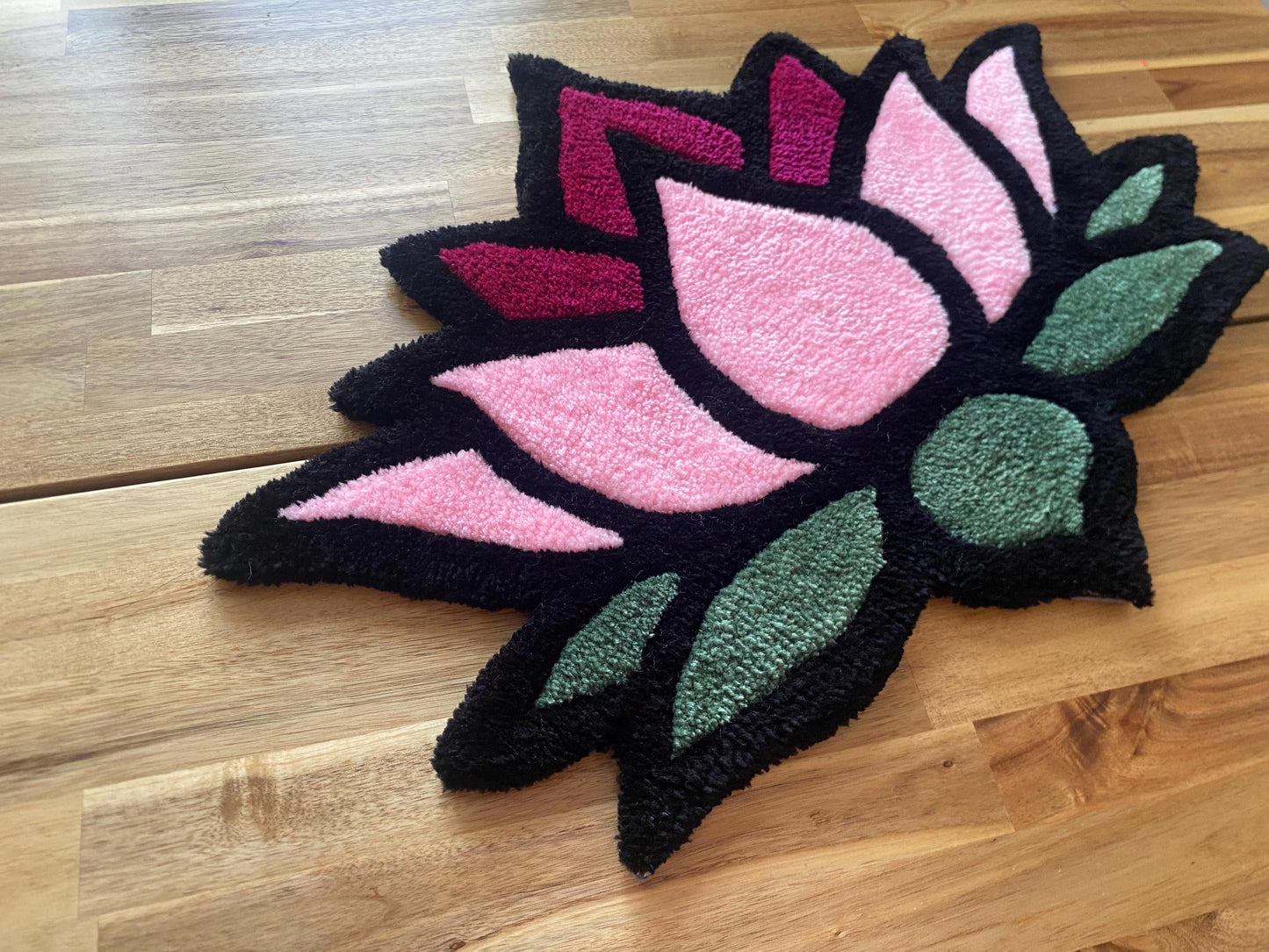 El Yapımı Lotus Çiçeği Tufted Halı 62x46cm Duvar veya Zemin
